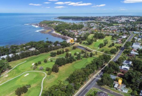 Mollymook- Walk to Beach, Surf, Golf Course & Club, Mollymook